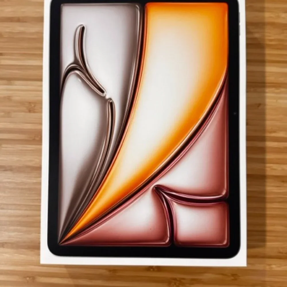 2024 iPad Air (256GB, Starlight) + Magic Keyboard (US English) + Apple Pencil